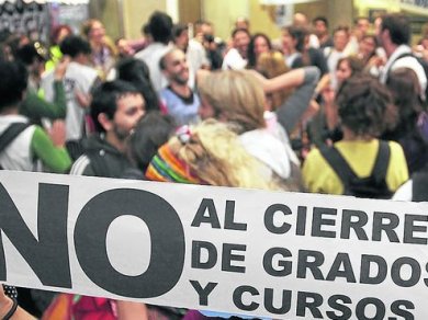Alumnos del Espora tomaron el Ministerio de Educación