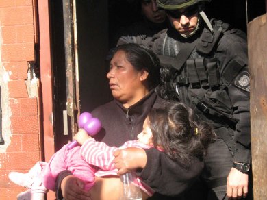 Gases para desalojar familias