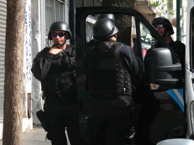 Gases para desalojar familias