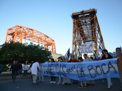 La Boca marchó por vivienda