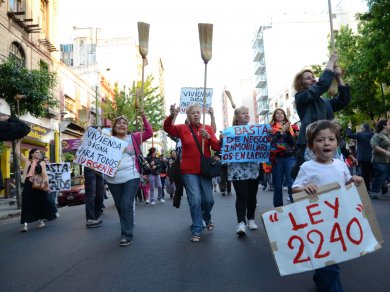 La Boca marchó por vivienda