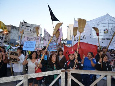 La Boca marchó por vivienda