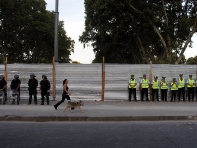 Parque Centenario:Vecinos marchan al ministerio de Espacio Público