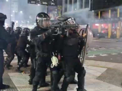 Represión en la Sala Alberdi