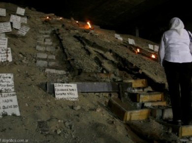 Exhiben la muestra del ex CCDTyE “Club Atlético” en la Facultad de Medicina