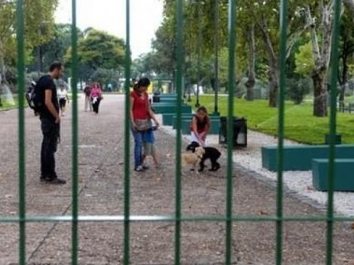 El macrismo dilata la consulta popular por las rejas del Centenario