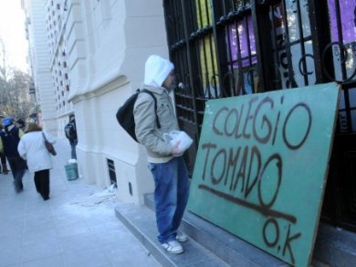 Los estudiantes levantan las tomas y apuestan al diálogo