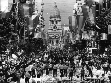 Para celebrar la democracia