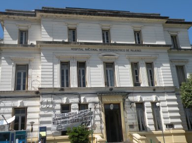 Continúa el conflicto laboral en el Hospital Moyano 