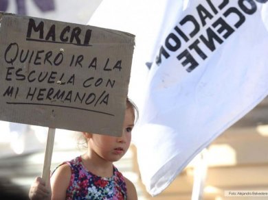 Piden sumariar a funcionarios por la inscripción online 