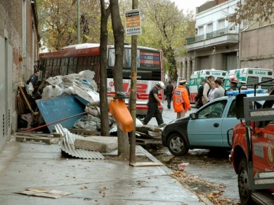 Una nena en situación de calle murió atropellada por un colectivo en Barracas