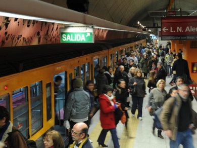 La Justicia ordenó bajar las tarifas del subte de inmediato
