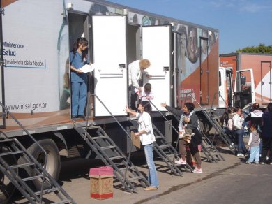 La Acumar instalará por hoy tres Unidades Sanitarias Móviles en La Boca