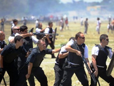 Presentan un amicus contra la criminalización de dos referentes sociales del Indoamericano