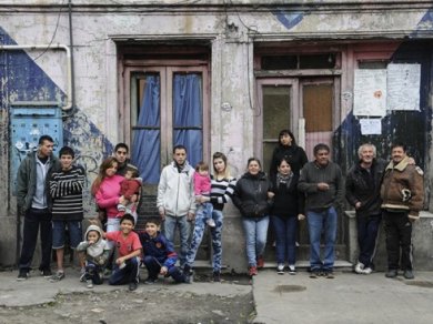 Quince familias que iban a ser desalojadas de un conventillo de la Boca se convirtieron en propietarias