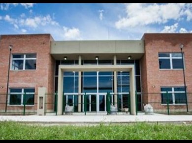 Sileoni inauguró una escuela técnica dependiente de la U.B.A. en Lugano