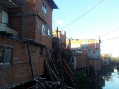 Denuncian al Gobierno porteño por el abandono del Barrio Rodrigo Bueno