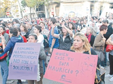 Marcha a la Agencia Gubernamental de Control por la clausura de los talleres clandestinos