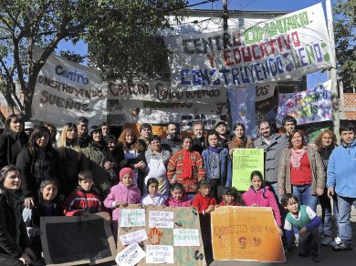 Docentes y vecinos reclaman por el cierre de un centro educativo en Villa Soldati