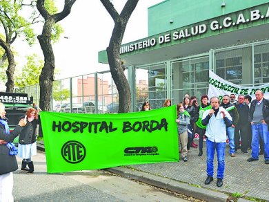 Trabajadores del Borda reclaman contra el cierre de cinco servicios