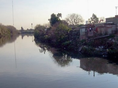 Denuncian falta de avances en el saneamiento del Riachuelo