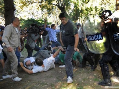 Procesaron al jefe de la Metropolitana por la represión en el Borda
