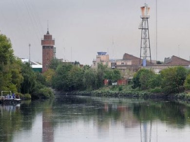 Acumar autorizó el vertido de sustancias que estaban prohibidas