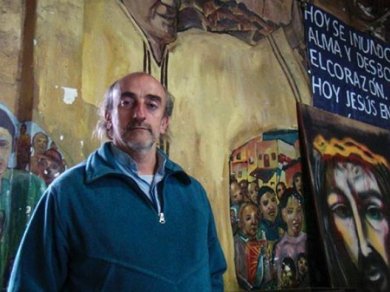 Prefectos amenazan al sacerdote de la Villa 21