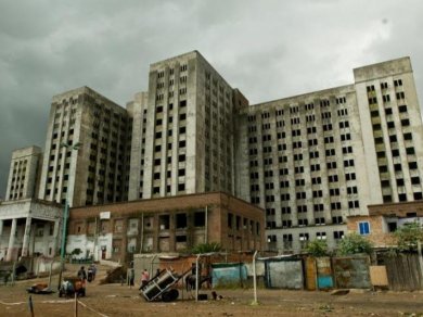  La Legislatura aprobó la demolición del Elefante Blanco