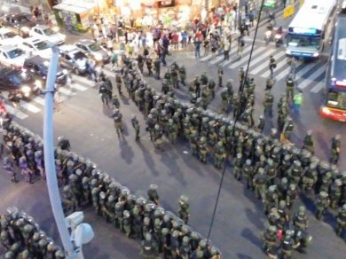 Militarización y  represión  tras la marcha contra la OMC 