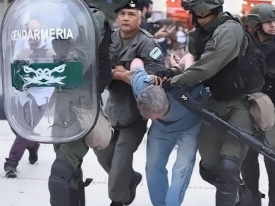 Piden la liberación de los 40 detenidos en la manifestación del Congreso