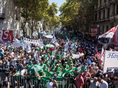 Unidad contra el ajuste y los despidos