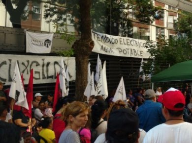 Agua que no has de beber