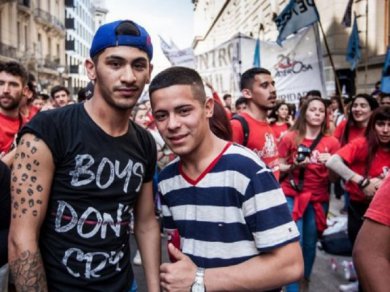 Condenaron por torturas a seis prefectos 