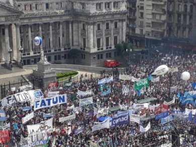 Movilización en rechazo a un Presupuesto a medida del FMI 