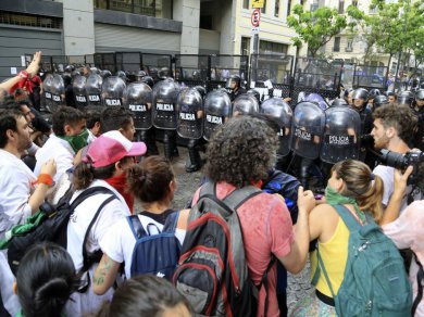 El oficialismo logró aprobar la UniCaba