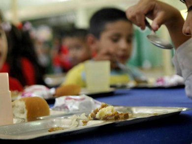Presentan un proyecto para universalizar el acceso a comedores escolares