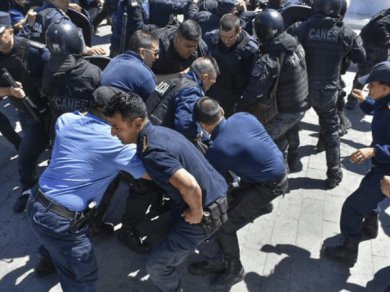 Paro docente por la represión en Chubut