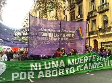Marchas y protocolazo en el Día contra la violencia de género