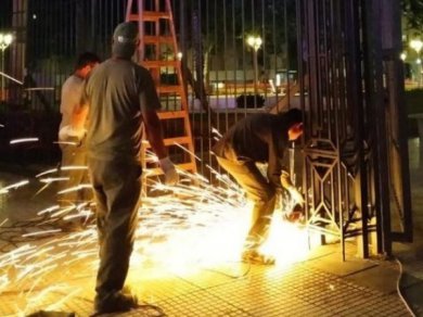 Fiesta popular sin rejas en Plaza de Mayo