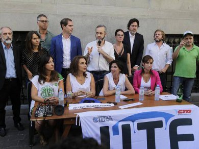Los docentes se movilizaron por la falta de vacantes