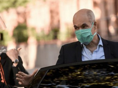 Sobrevaluados y vencidos